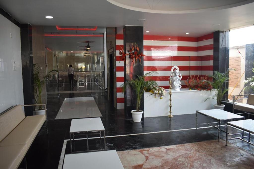 Hotel Royal Country Club Waranasi Zewnętrze zdjęcie